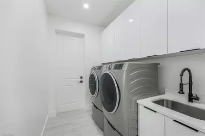 2107 SW 39th St, Cape Coral, FL 33914 - Photo 32