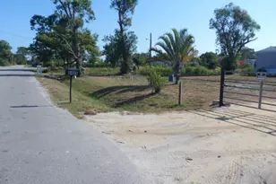 8405 Ebson Dr, North Fort Myers, FL 33917 - Photo 4