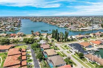 540 Fieldstone Dr, Marco Island, FL 34145 - Photo 44