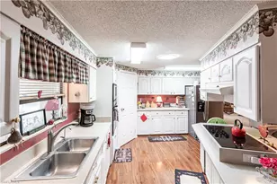 10051 Broken Woods Ct S, North Fort Myers, FL 33903 - Photo 12