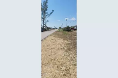 3217 NW 21st St, Cape Coral, FL 33993 - Photo 2