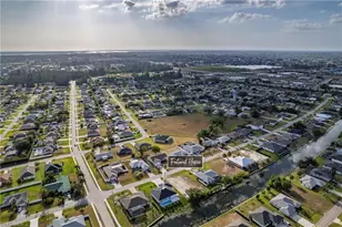 909 SW 11th Ct, Cape Coral, FL 33991 - Photo 36