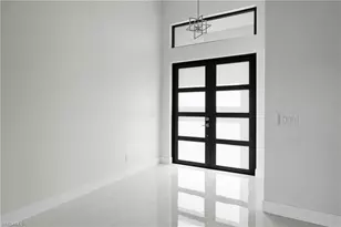 909 SW 11th Ct, Cape Coral, FL 33991 - Photo 12