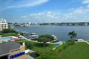 3420 Gulf Shore Blvd N, Naples, FL 34103 - Photo 14