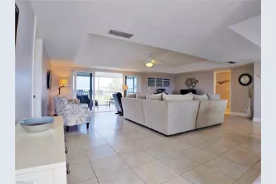 108 Penny Ln #4, Naples, FL 34112 - Photo 6