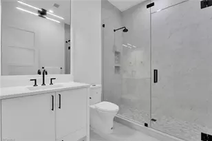 201 8th St S, Naples, FL 34102 - Photo 24