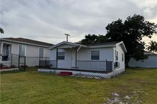 15344 Wall Dr, Fort Myers, FL 33908 - Photo 2