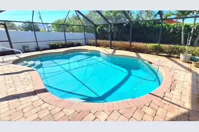 541 110th Ave N, Naples, FL 34108 - Photo 2