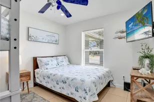 1268 Lake Shore Dr, Naples, FL 34103 - Photo 12