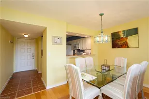 1075 Foxfire Ln, Naples, FL 34104 - Photo 4