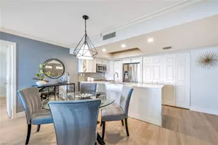 6849 Grenadier Blvd, Naples, FL 34108 - Photo 10