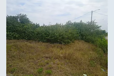 3418 11th St SW, Lehigh Acres, FL 33976 - Photo 4