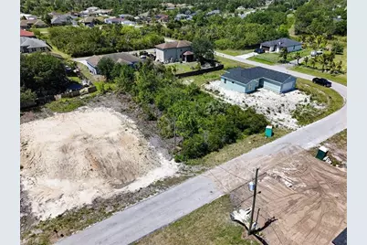 421 Yolanda St, Lehigh Acres, FL 33972 - Photo 6