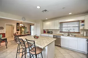 725 Sesame Ct, Cape Coral, FL 33904 - Photo 8