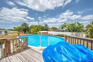 725 Sesame Ct, Cape Coral, FL 33904 - Photo 24