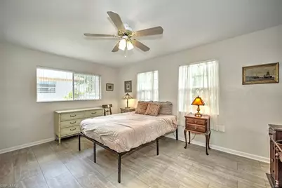 725 Sesame Ct, Cape Coral, FL 33904 - Photo 10