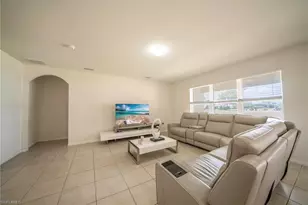 152 SE 27th Terrace, Cape Coral, FL 33904 - Photo 4