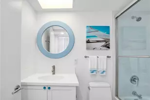 10851 Gulf Shore Dr, Naples, FL 34108 - Photo 24