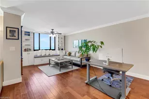 10851 Gulf Shore Dr, Naples, FL 34108 - Photo 12