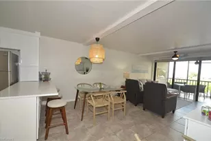 271 Southbay Dr, Naples, FL 34108 - Photo 6