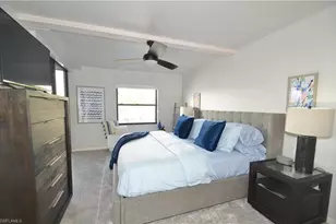 271 Southbay Dr, Naples, FL 34108 - Photo 12