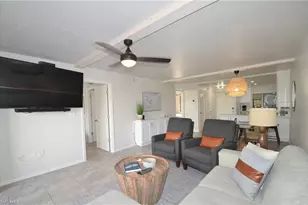 271 Southbay Dr, Naples, FL 34108 - Photo 10