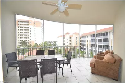 470 Launch Cir #V-503, Naples, FL 34108 - Photo 20