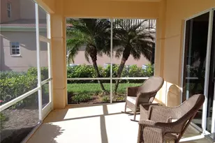 562 Avellino Isles Cir, Naples, FL 34119 - Photo 4