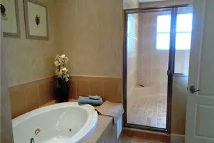 562 Avellino Isles Cir, Naples, FL 34119 - Photo 18