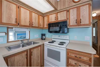 90 Lofty Ln, North Fort Myers, FL 33903 - Photo 10