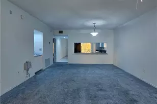 6025 Chardonnay Ln, Naples, FL 34119 - Photo 10