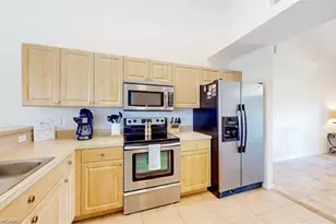 923 SW 28th Terrace, Cape Coral, FL 33914 - Photo 18