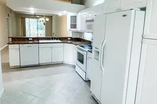 2380 Bayou Ln, Naples, FL 34112 - Photo 4