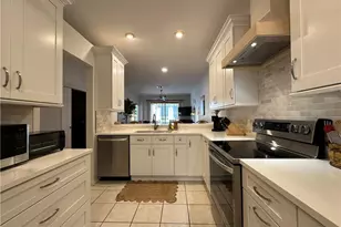 1728 Morning Sun Ln, Naples, FL 34119 - Photo 2