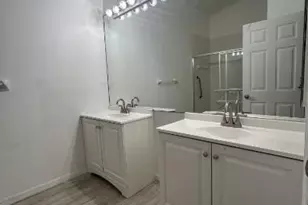 12691 Eagle Pointe Cir, Fort Myers, FL 33913 - Photo 10