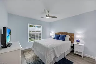 774 Wiggins Lake Dr, Naples, FL 34110 - Photo 16