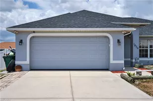 1826 NE 17th Pl, Cape Coral, FL 33909 - Photo 1