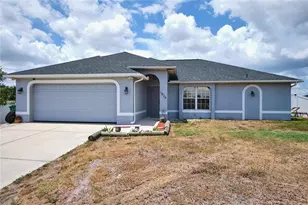 1826 NE 17th Pl, Cape Coral, FL 33909 - Photo 2