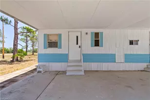 242 Caravan Cir, North Fort Myers, FL 33903 - Photo 4