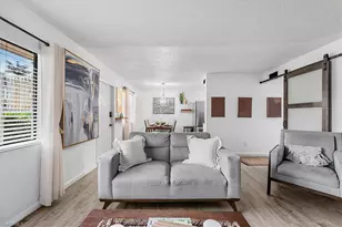 4623 Bayshore Dr, Naples, FL 34112 - Photo 10