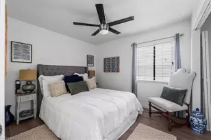 4623 Bayshore Dr, Naples, FL 34112 - Photo 18