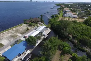 7178 Coon Rd, North Fort Myers, FL 33917 - Photo 10