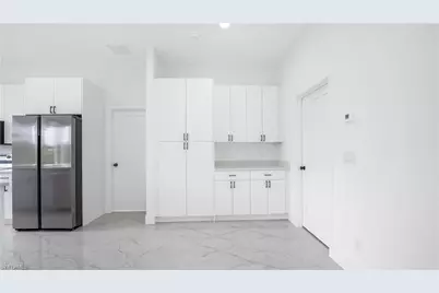 827 Frederick Reid St E, Lehigh Acres, FL 33974 - Photo 6