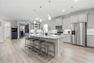 28140 Captiva Shell Loop, Bonita Springs, FL 34135 - Photo 4