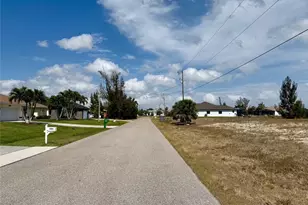 1812 SW 28th Ln, Cape Coral, FL 33914 - Photo 6