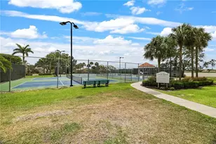 7706 Jewel Ln, Naples, FL 34109 - Photo 34