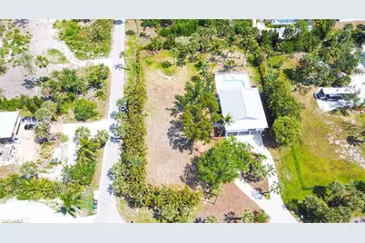13460 Coral Dr, Fort Myers, FL 33908 - Photo 10