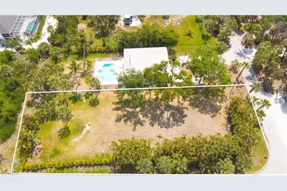 13460 Coral Dr, Fort Myers, FL 33908 - Photo 2