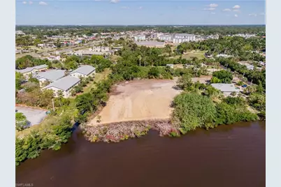 1059 River Rd, North Fort Myers, FL 33903 - Photo 6