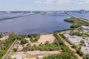 1059 River Rd, North Fort Myers, FL 33903 - Photo 10